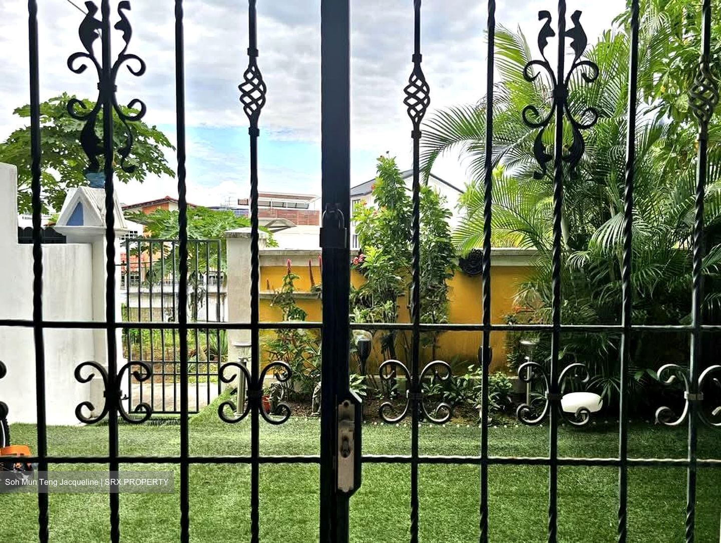 Loyang Villas (D17), Terrace #557462521